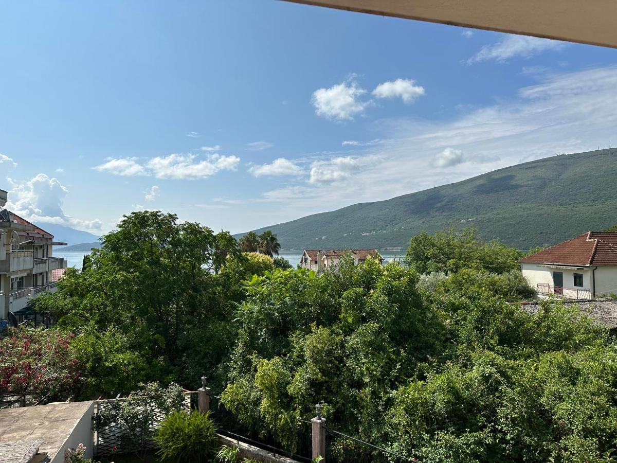 Villa Alla Bed And Breakfast Herceg Novi Exterior foto