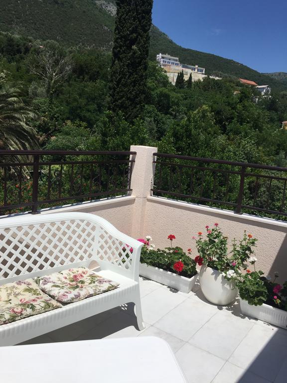 Villa Alla Bed And Breakfast Herceg Novi Exterior foto